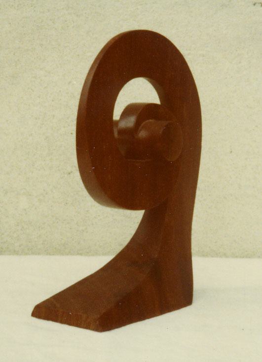 1982 Speelse beweging, azobe (30 x23 x 9 cm)